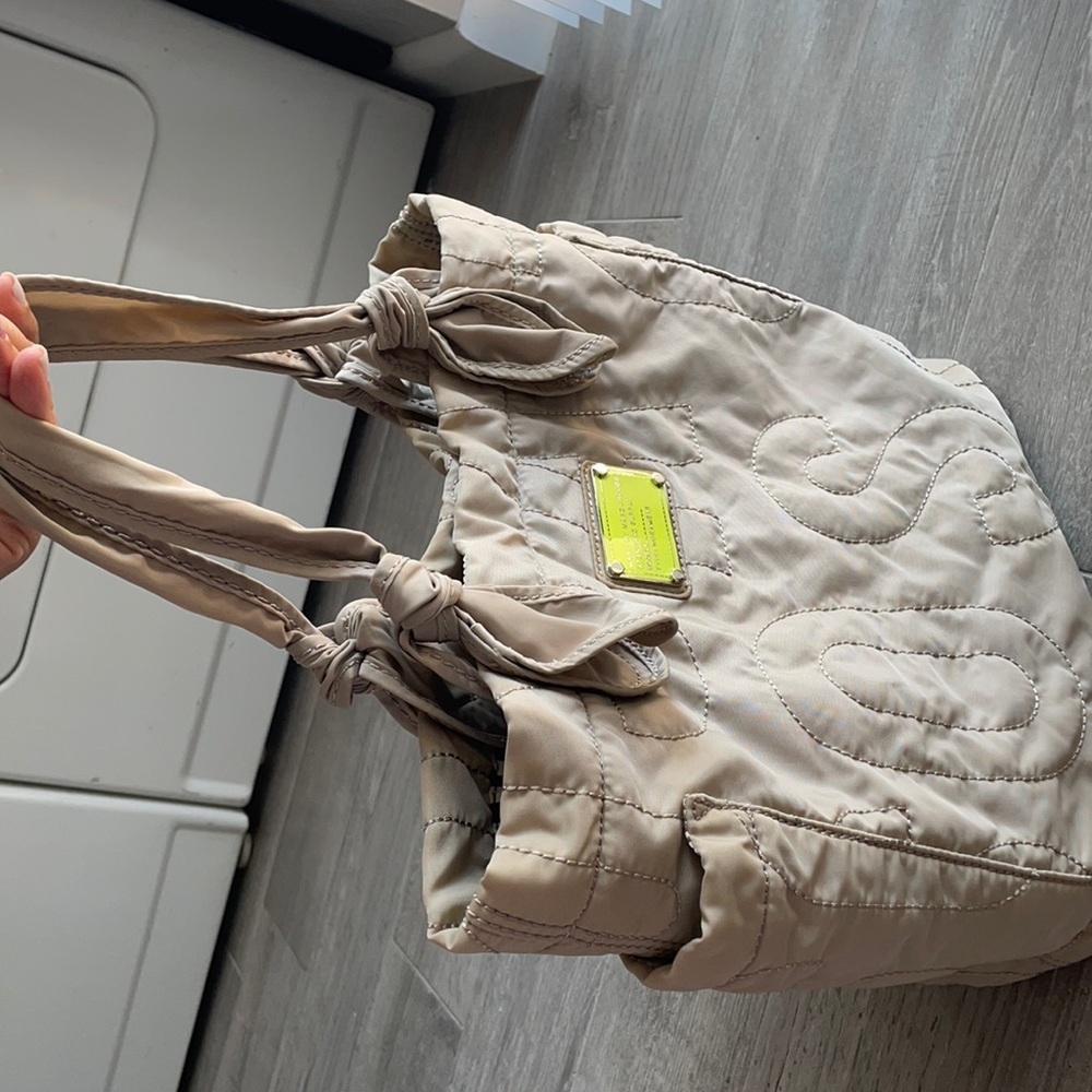 MARC JACOBS NYLON TOTE TAUPE TAN KHAKI EUC